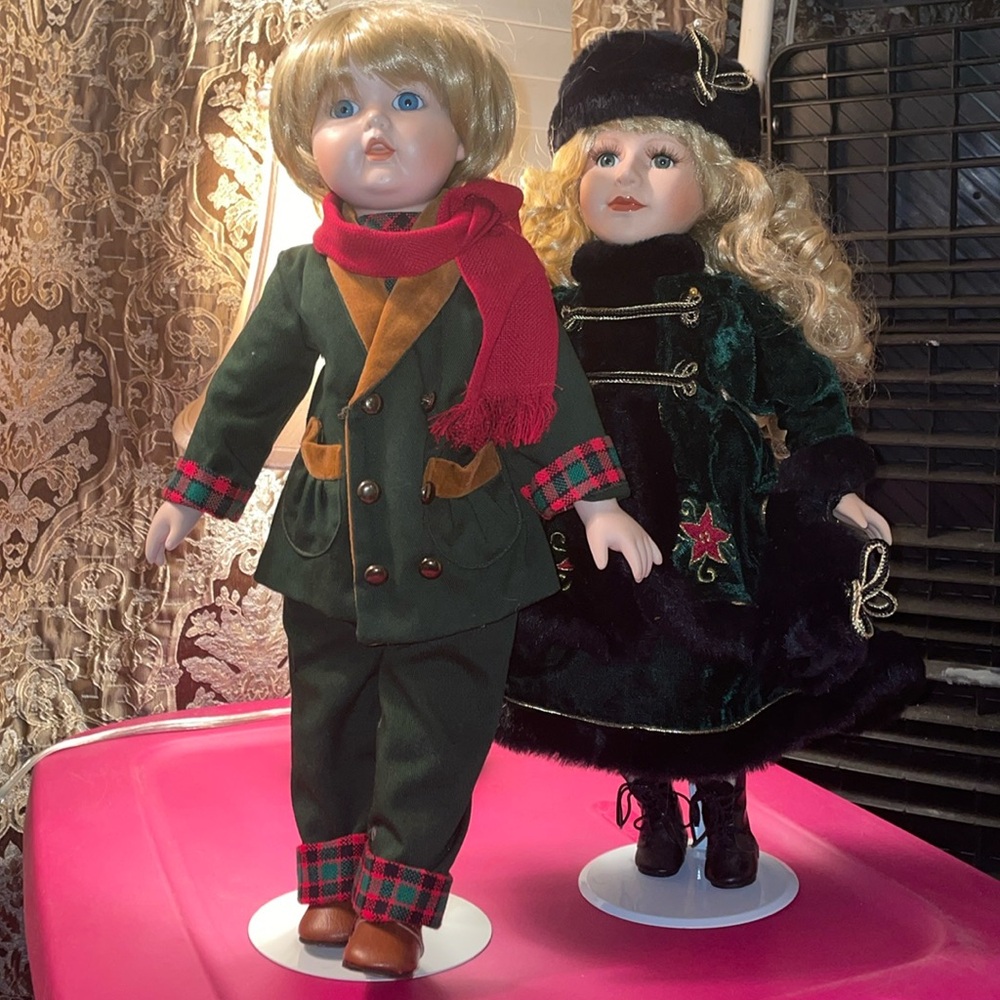 CAROLER BOY 16”DOLL GREEN SUIT